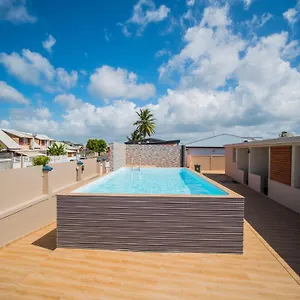 T3 Jacuzzis Et Piscine Au Centre De Appartement