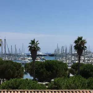 https://studio-port-vauban.fr-provencehotel.com